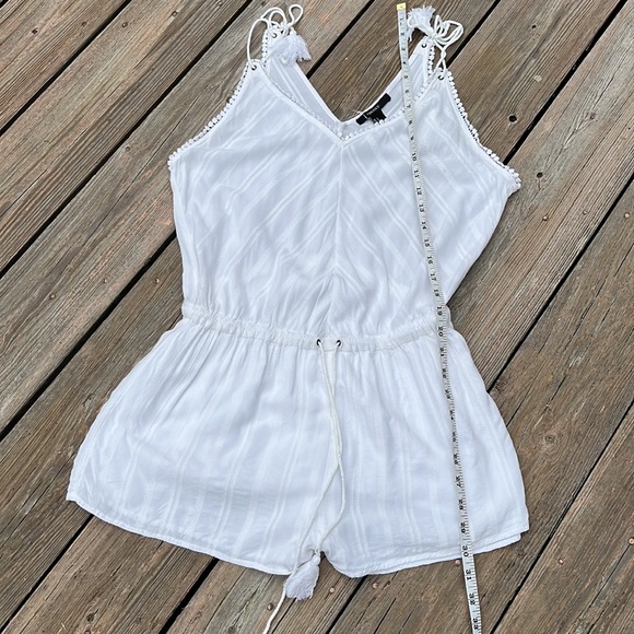 Forever 21 white 1-piece romper M-L - Picture 11 of 11